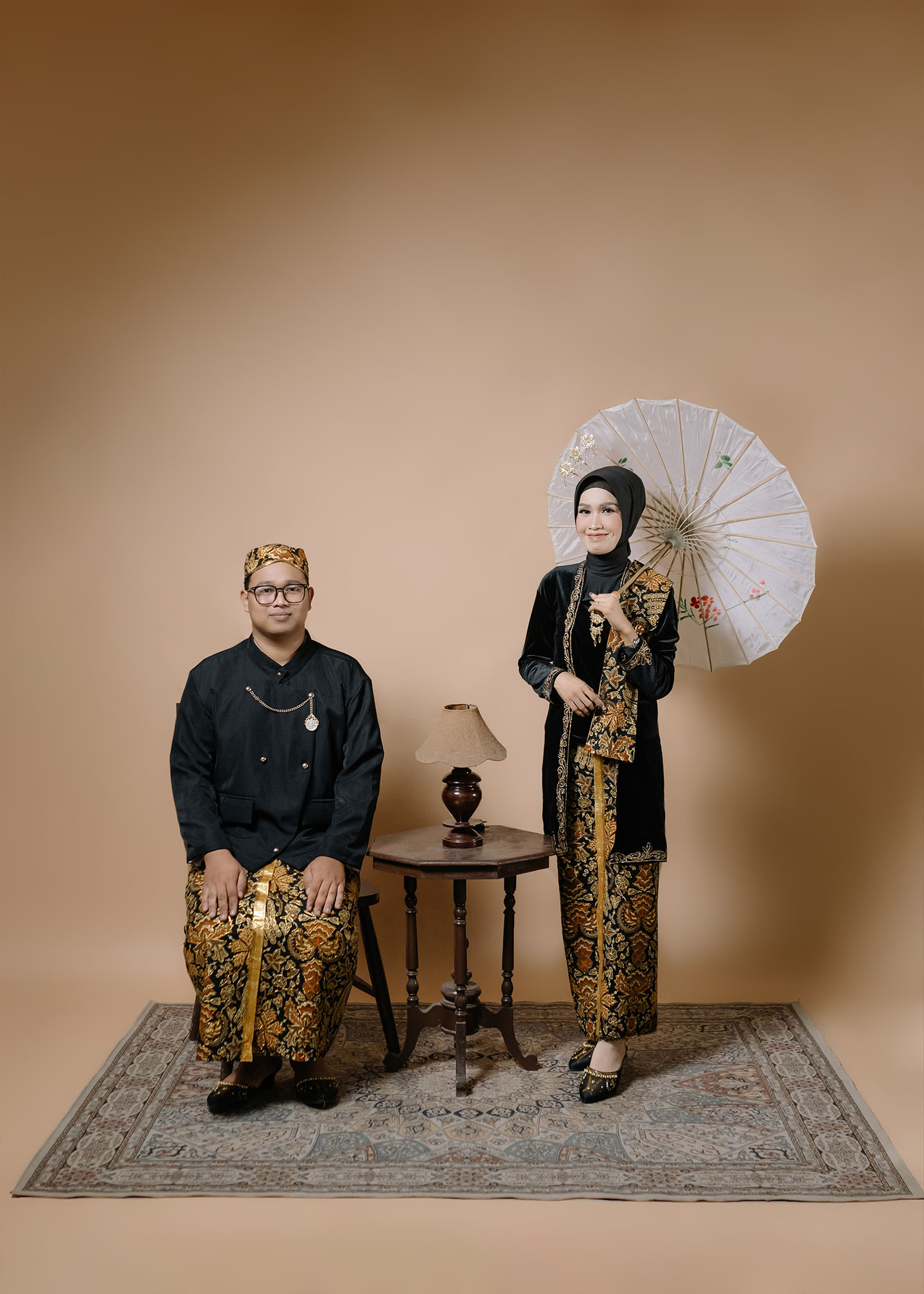 Maryati & erlangga lv2