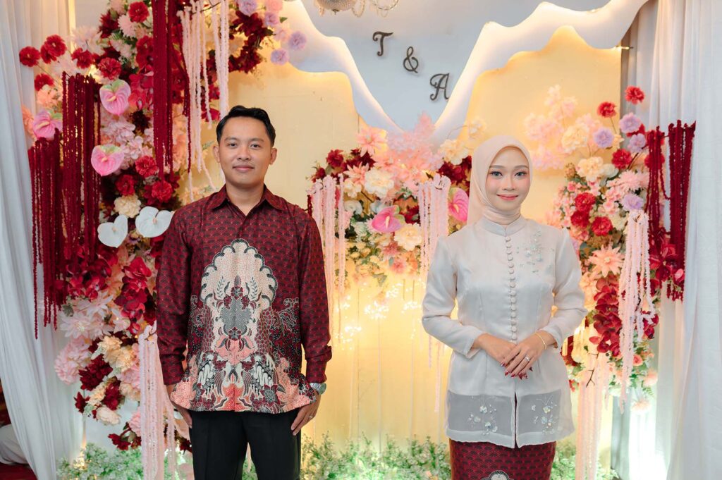 Ade & tia awal bertemu